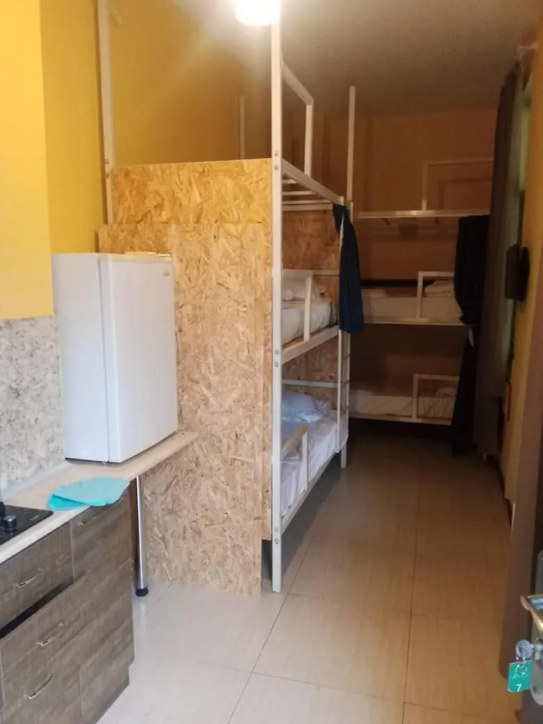 Ξενοδοχείο με διαμερίσματα Ankara Otel Τυφλίδα