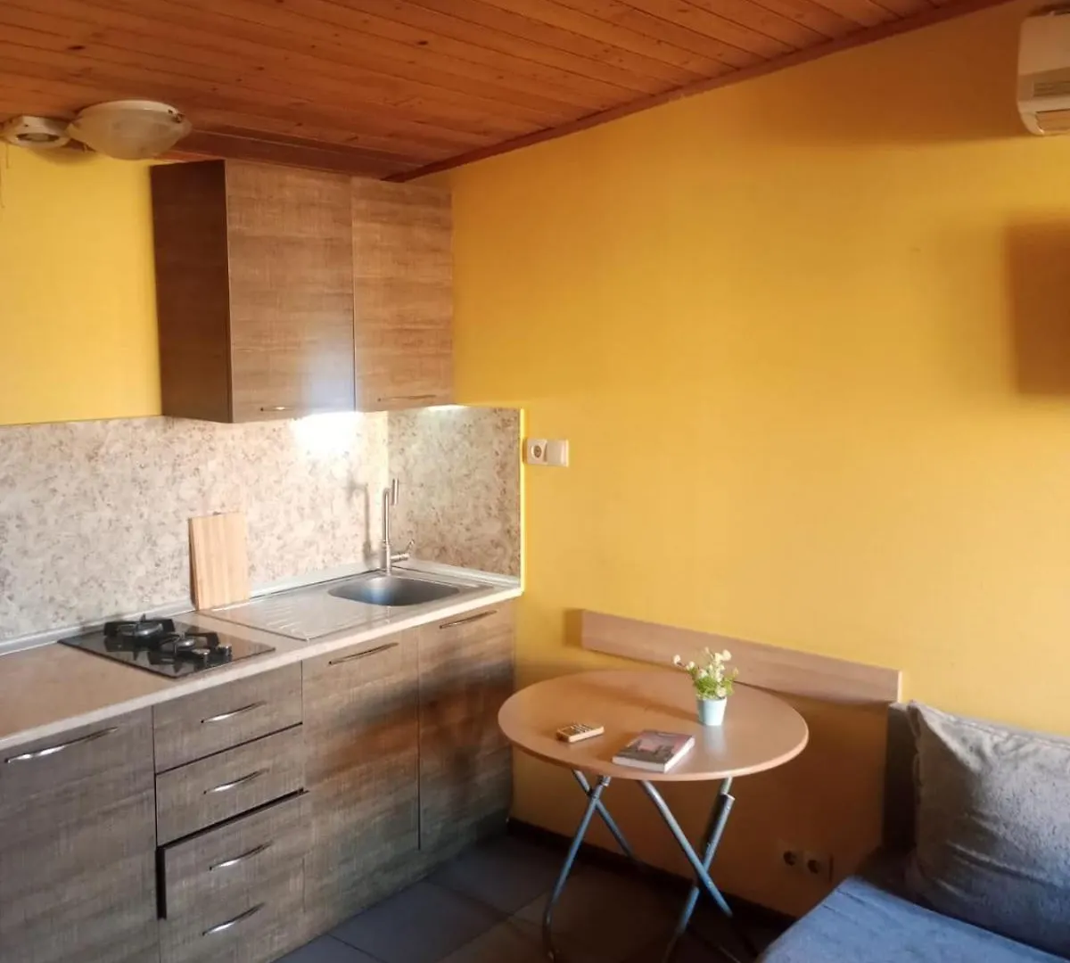 Ankara Otel Τυφλίδα Ξενοδοχείο με διαμερίσματα